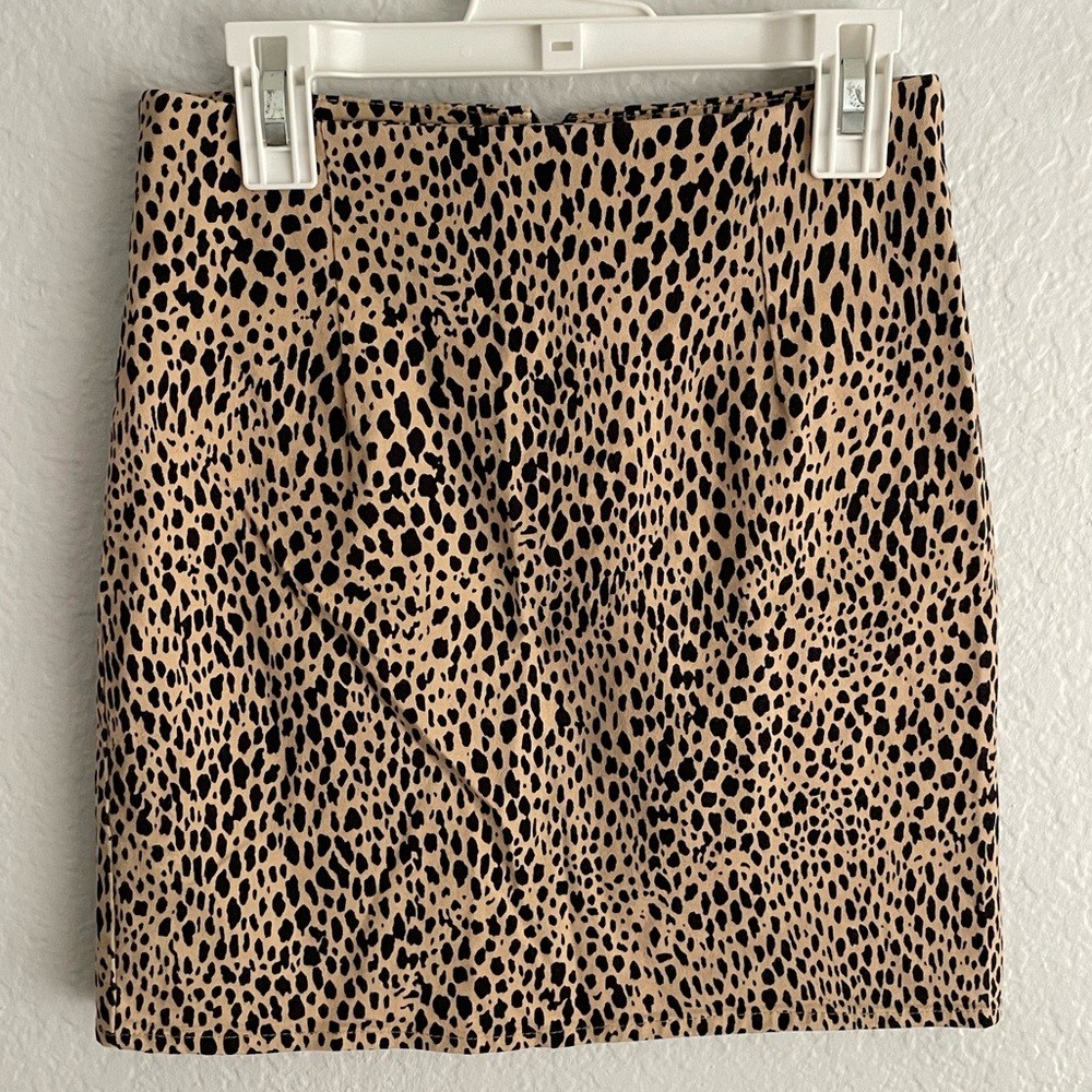 Brandy Melville Cheetah - Leopard Print Mini Skirt